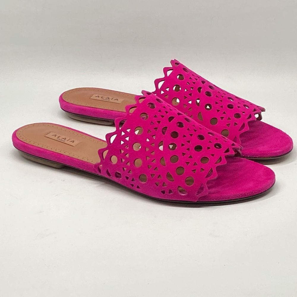 Alaia Vienne Suede Flat Sandals size 39